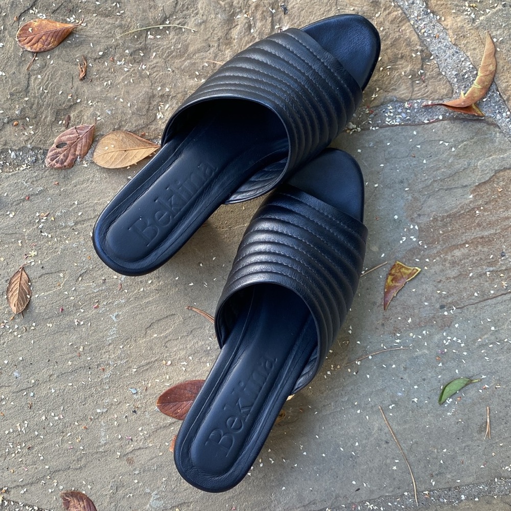 Beklina Open Toe Ribbed Clog - Picture 5 of 6